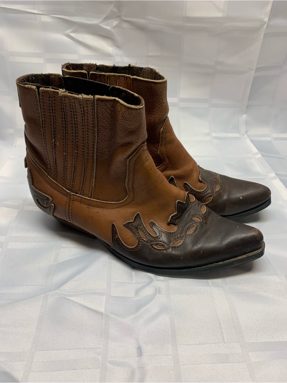 Size 8 Men's Two-Tone Brown Leather Ankle Boots
